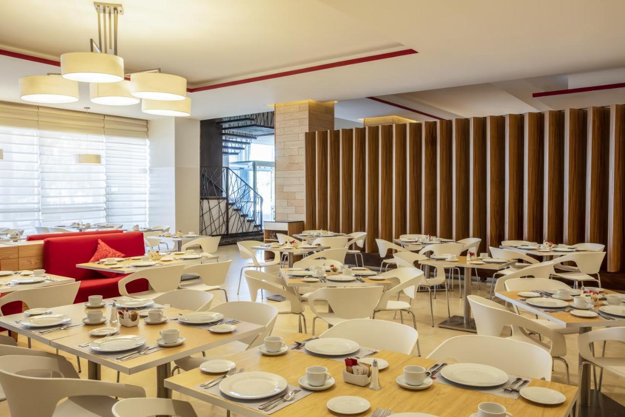 Fiesta Inn Celaya Galerias Buitenkant foto
